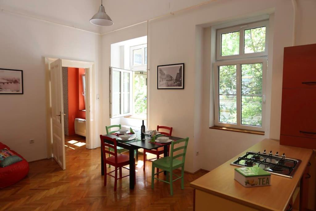 Quiet Home At Synagogue Budapest Kültér fotó